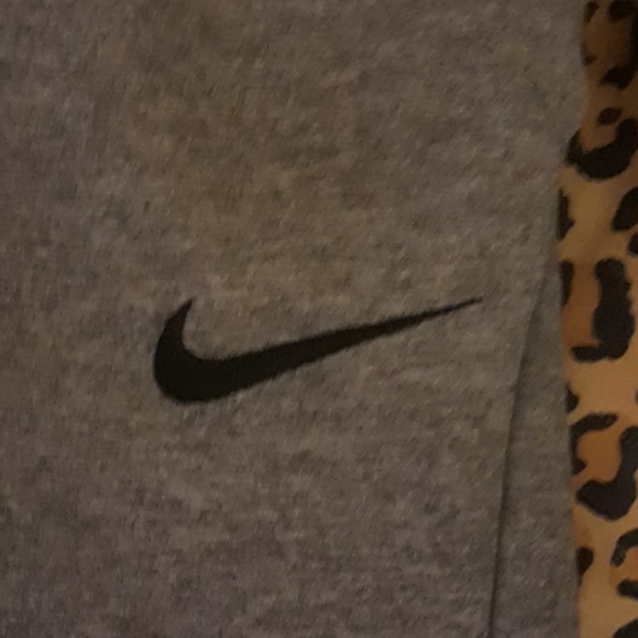 Nike pants - Picture 2 of 2